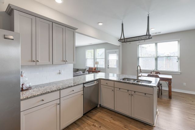 2208 Postings Pt, Antioch, TN 37013