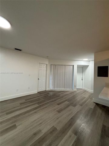 15655 SW 74th Cir Dr 14-6, Miami, FL 33193