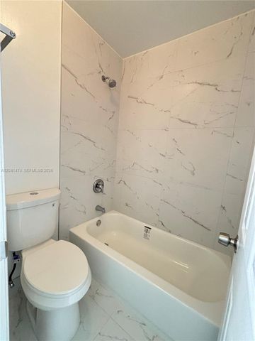 15655 SW 74th Cir Dr 14-6, Miami, FL 33193