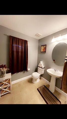 1418 E Almond Avenue, Madera, CA 93638