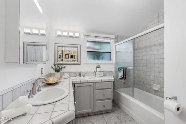 17448 Keswick Street, Northridge, CA 91325