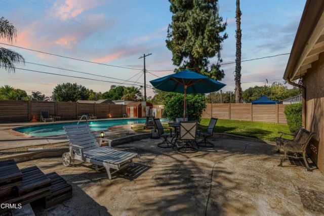 17448 Keswick Street, Northridge, CA 91325