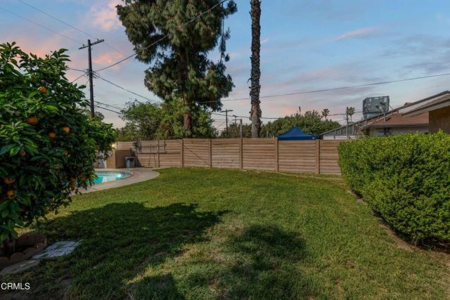 17448 Keswick Street, Northridge, CA 91325