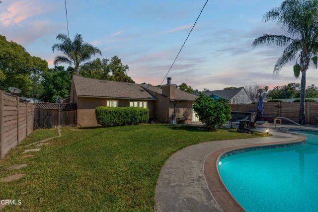 17448 Keswick Street, Northridge, CA 91325