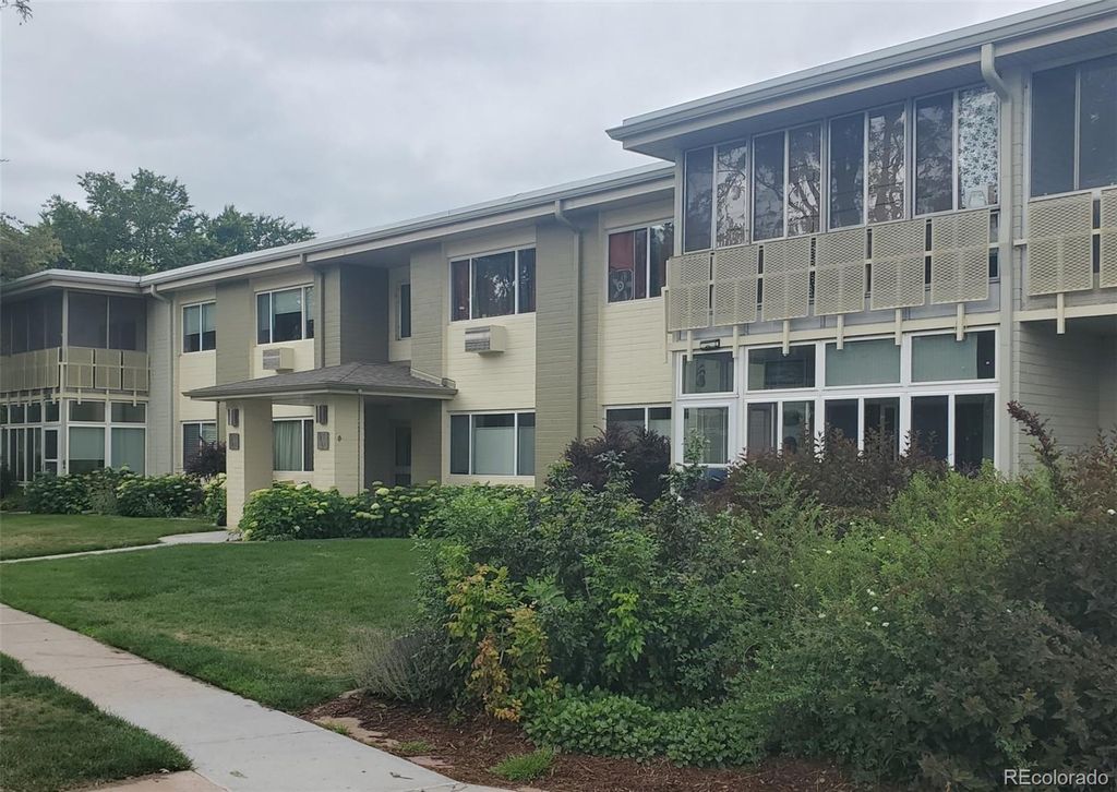 725 S Clinton Street 11A, Denver, CO 80247