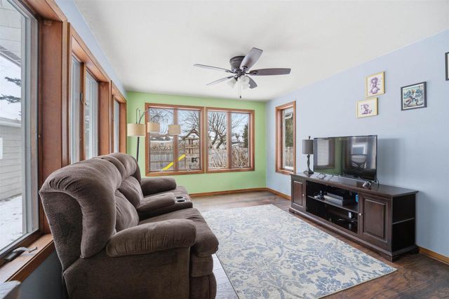 1003 CEDAR STREET, Little Chute, WI 54140