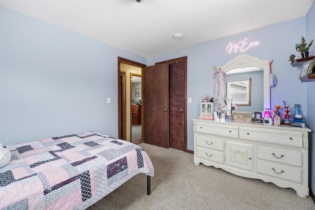 1003 CEDAR STREET, Little Chute, WI 54140