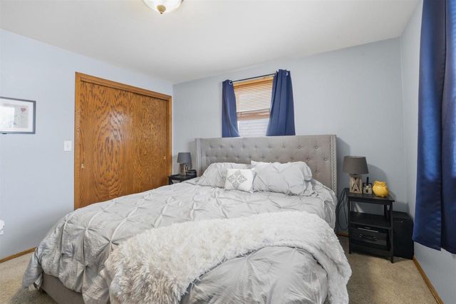 1003 CEDAR STREET, Little Chute, WI 54140