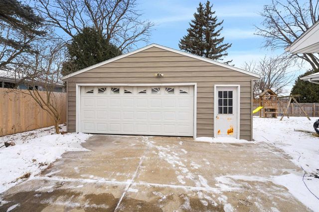 1003 CEDAR STREET, Little Chute, WI 54140