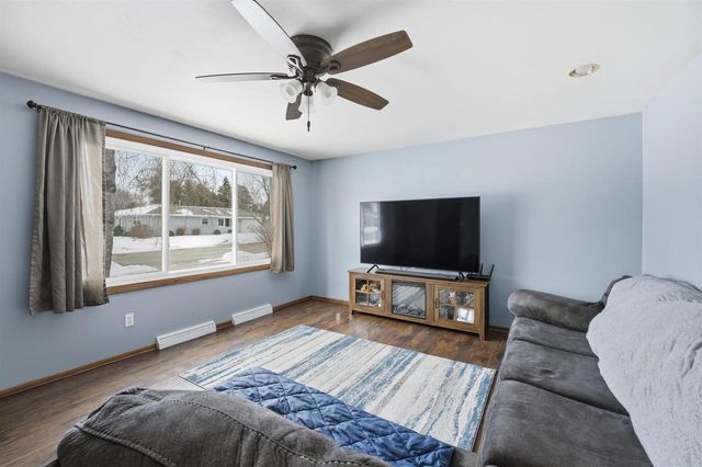 1003 CEDAR STREET, Little Chute, WI 54140