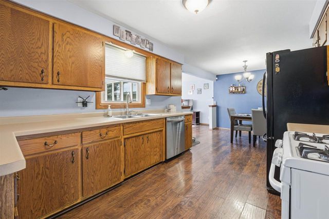 1003 CEDAR STREET, Little Chute, WI 54140