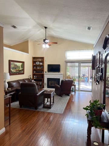 2125 Gutherie St, Modesto, CA 95358