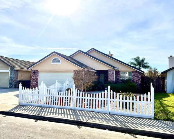 2125 Gutherie St, Modesto, CA 95358