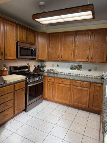 2125 Gutherie St, Modesto, CA 95358