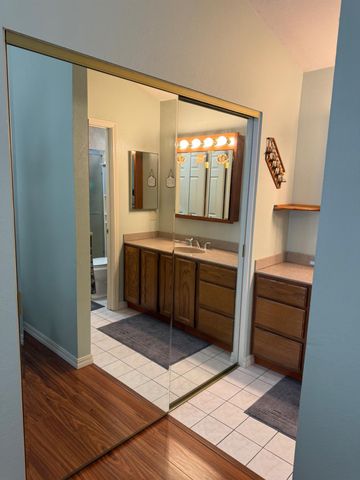 2125 Gutherie St, Modesto, CA 95358