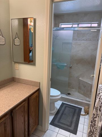 2125 Gutherie St, Modesto, CA 95358