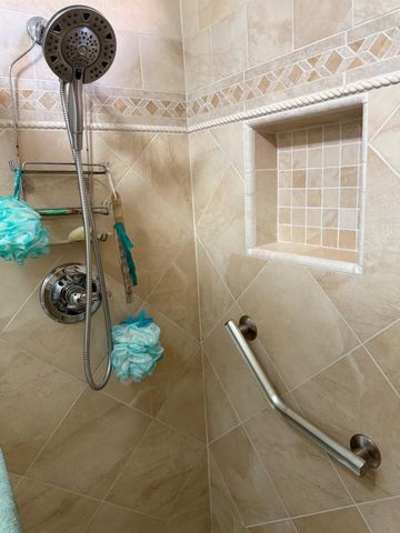 2125 Gutherie St, Modesto, CA 95358