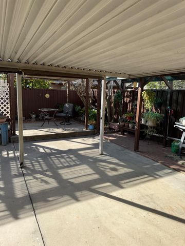 2125 Gutherie St, Modesto, CA 95358