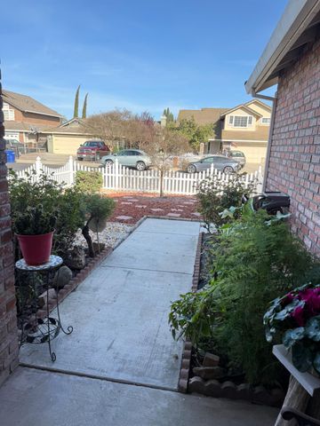 2125 Gutherie St, Modesto, CA 95358