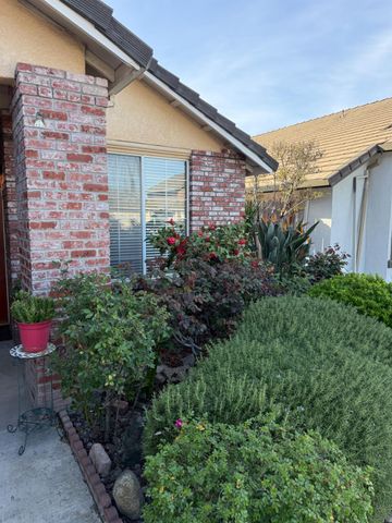 2125 Gutherie St, Modesto, CA 95358