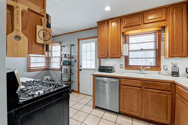 1000 N El Paso Dr, Derby, KS 67037