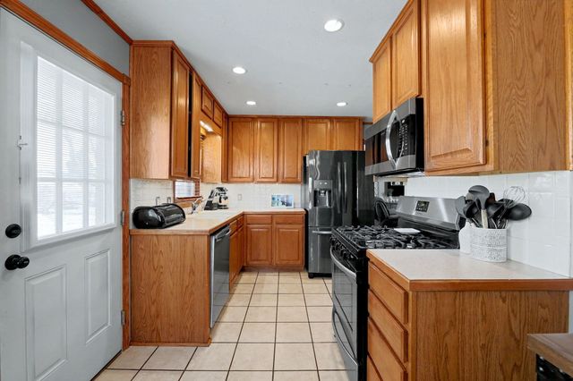 1000 N El Paso Dr, Derby, KS 67037