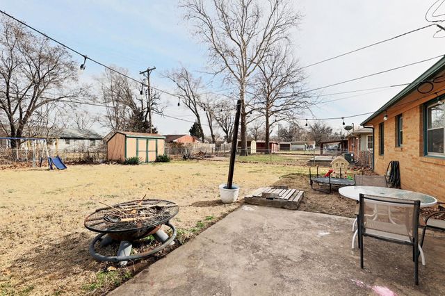 1000 N El Paso Dr, Derby, KS 67037