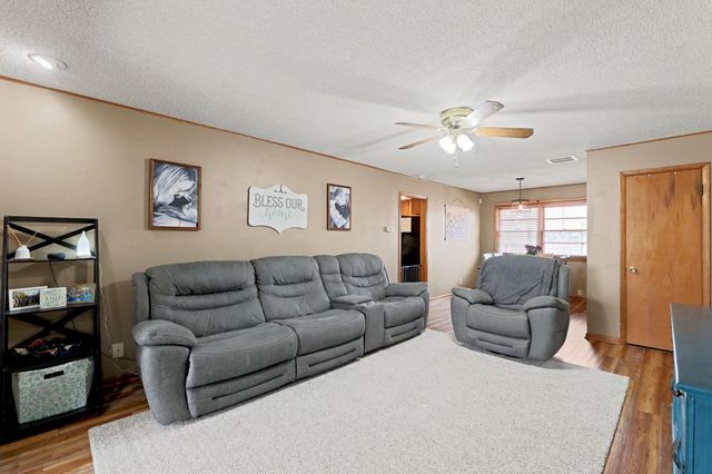 1000 N El Paso Dr, Derby, KS 67037