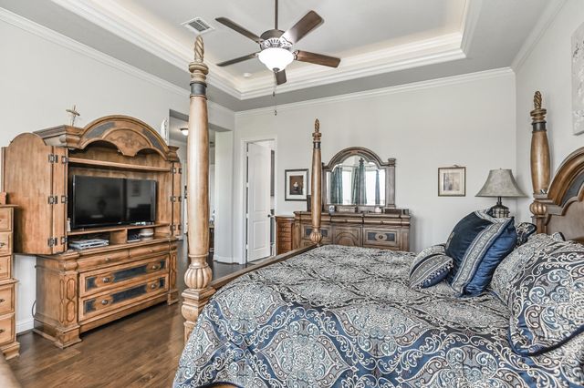 6110 Meadow Bluff Court, Richmond, TX 77407