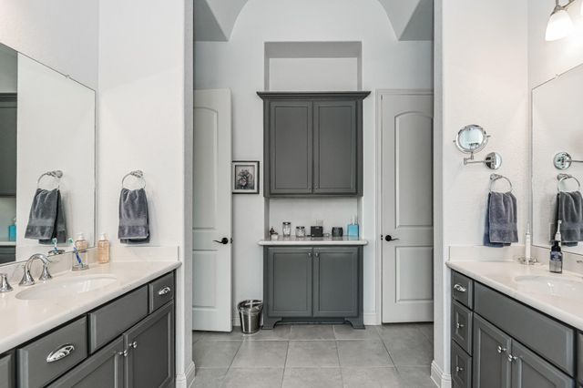 6110 Meadow Bluff Court, Richmond, TX 77407