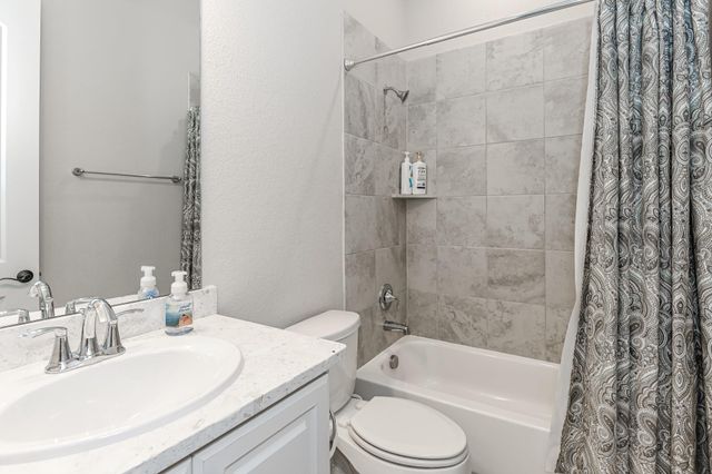 6110 Meadow Bluff Court, Richmond, TX 77407