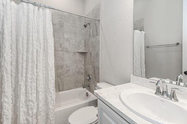 6110 Meadow Bluff Court, Richmond, TX 77407