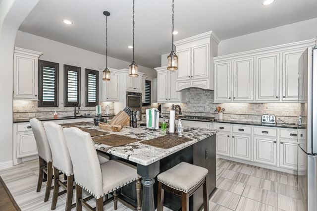 6110 Meadow Bluff Court, Richmond, TX 77407