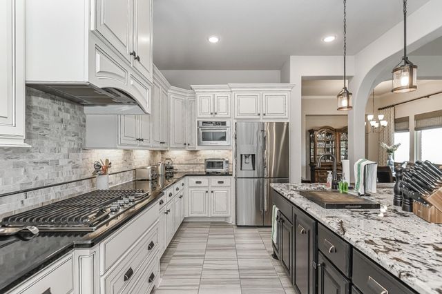 6110 Meadow Bluff Court, Richmond, TX 77407