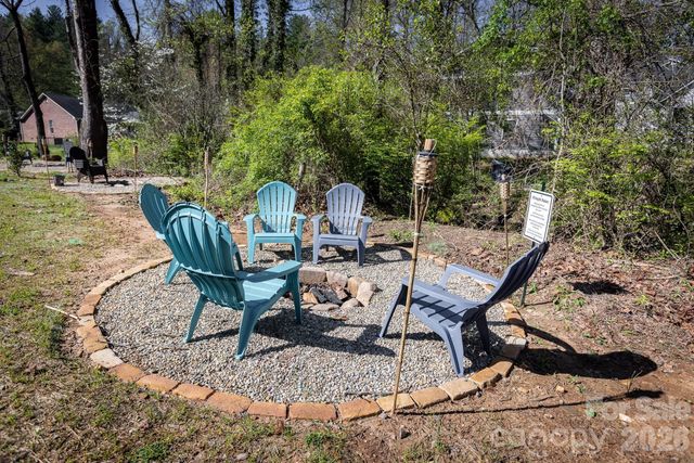 305 Jenna Clare Lane, Asheville, NC 28803