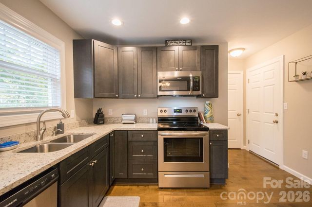 305 Jenna Clare Lane, Asheville, NC 28803