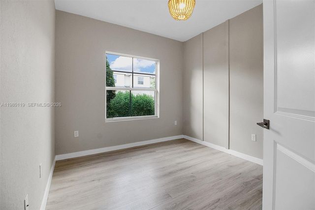 552 NE 5th Way, Florida City, FL 33034