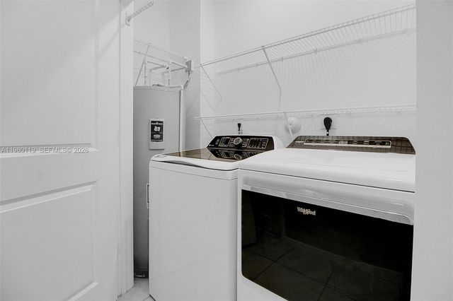 552 NE 5th Way, Florida City, FL 33034