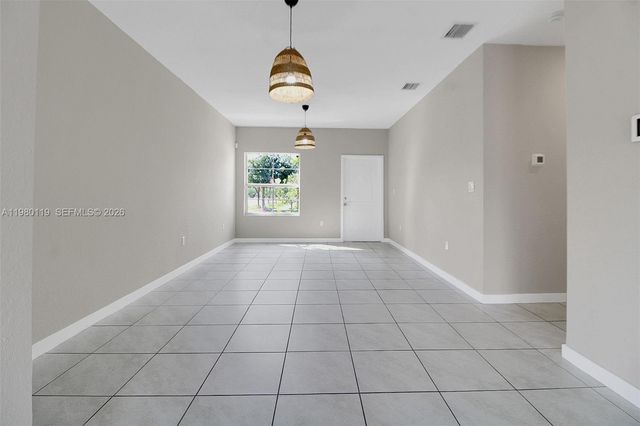 552 NE 5th Way, Florida City, FL 33034