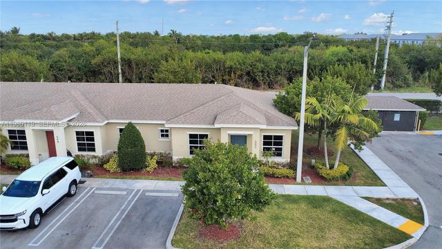 552 NE 5th Way, Florida City, FL 33034
