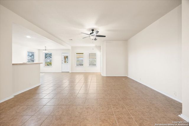 15802 Delaware, Selma, TX 78154