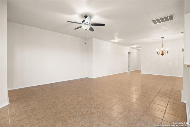 15802 Delaware, Selma, TX 78154