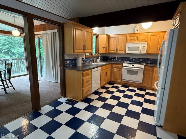 126 Stony Creek Drive, Millersburg, OH 44654