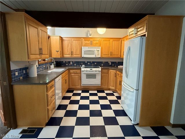 126 Stony Creek Drive, Millersburg, OH 44654