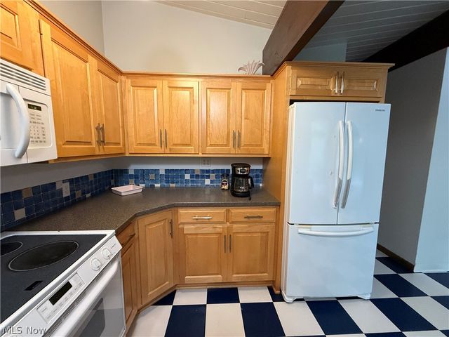 126 Stony Creek Drive, Millersburg, OH 44654