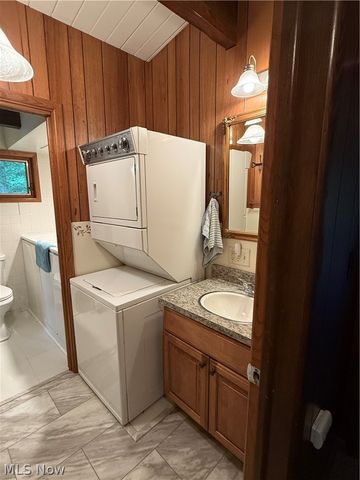 126 Stony Creek Drive, Millersburg, OH 44654