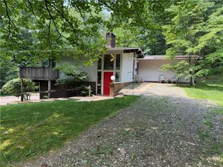 126 Stony Creek Drive, Millersburg, OH 44654