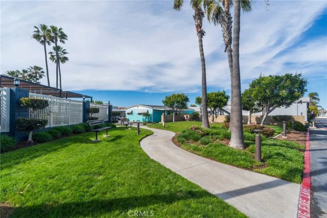 21851 Newland 214, Huntington Beach, CA 92646