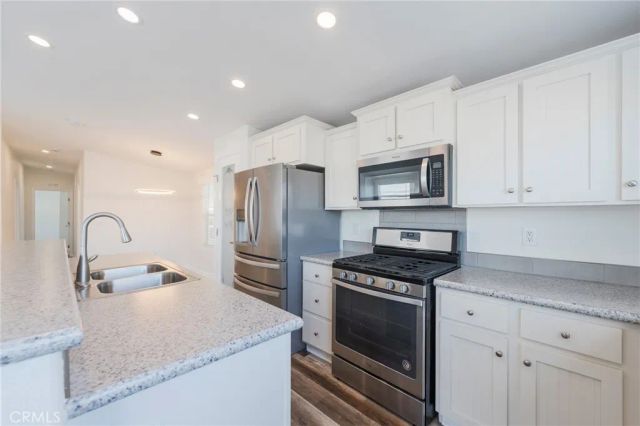 21851 Newland 214, Huntington Beach, CA 92646