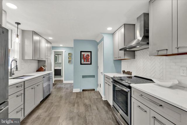 102 HIGH ST, Reading, PA 19606